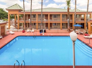 Econo Lodge Inn Suites Eagle | Eagle Pass