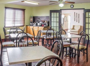 Econo Lodge Ames | Ames