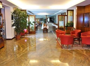 Motel | Ovest