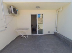 Habitación Camas Sencillas Baño Compartido | Msida
