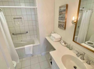 Farmhouse Farm Road Estate Mt Snow | West Dover