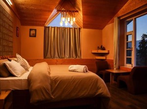 Flüstern Hostel Cafe | Naggar