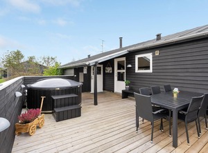 Accommodation | Stenbjerg