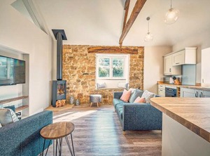 The Cottage | Wall