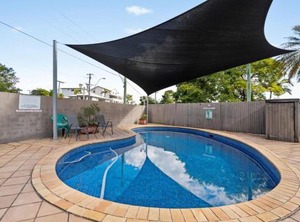 Hampton Court | Clayfield