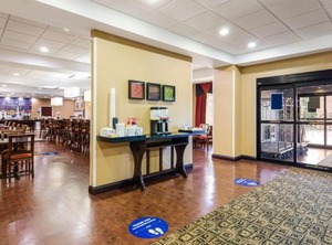 Hampton Inn Hillsville | Galax