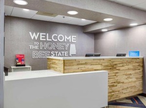 Hampton Inn Gardens | Tillmans Corner