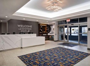 Hampton Inn District | Queens