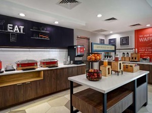 Hampton Inn District | Queens