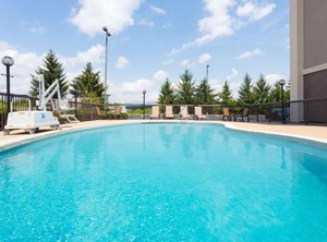 Hampton Inn Bedford | Somerset