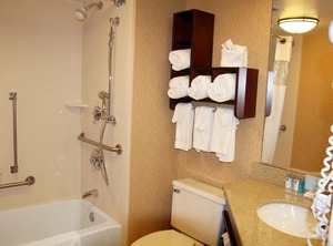Hampton Inn Bedford | Somerset