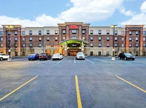 Hampton Inn Suites Mi | Canton