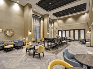 Hampton Inn Suites Mi | Warren