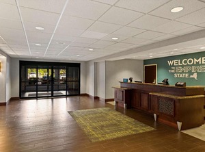 Hampton Inn Poughkeepsie | Crown Heights