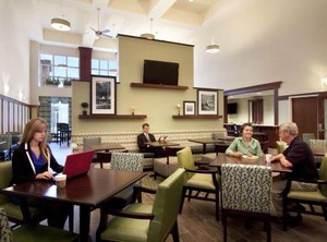 Hampton Inn Suites Airport | Warwick