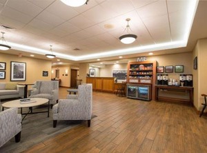 Hampton Inn Waterville | Waterville