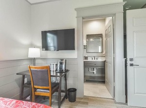 Harborwalk Lodge | Hitchcock