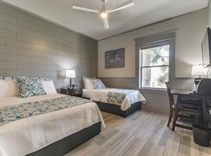 Harborwalk Lodge | Hitchcock