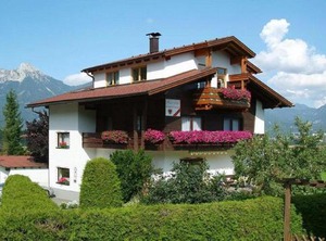 Ferienhaus Bach Für Personen Mit Schlafzimmer | Reutte