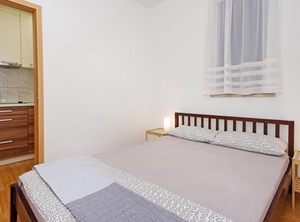 Ferienwohnung Sutivan Für Personen Schlafzimmer | Sutivan