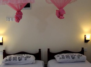 Holiday Inn | Kudapaduwa