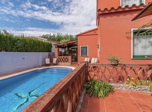 Holiday Girona Swimming | Sant Pere Pescador