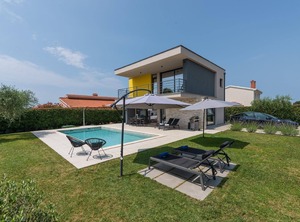 Holiday Poreč Terrace Air Condition Dishwasher | Dracevac