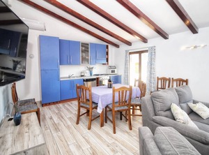 Holiday Marcana Persons Bedrooms | Peruski