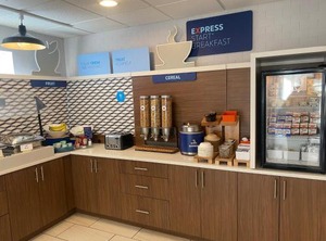 Holiday Inn Express Hotel White River Junction Ihg | White River Junction