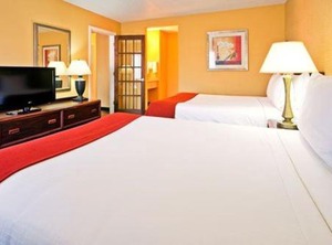 Holiday Inn Express Fort Grove Ihg Hotel | Oak Grove