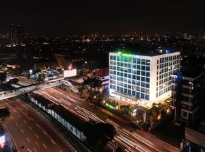 Hotel Pulomas | Menteng