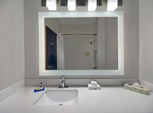 Holiday Inn Express Marshall Ihg Hotel | Marshall