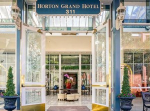 Horton Grand Hotel | Pacific Terrace
