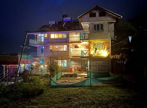 Flüstern Hostel Cafe | Vashist