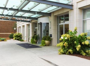 Hotel Blackhawk Autograph | Downtown