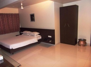 Hotel Coconut Grove | Central Pune
