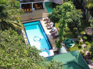 Hotel River | Debarawewa