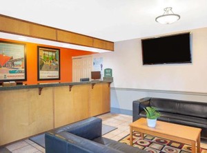 Howard Johnson | Southeast Salem