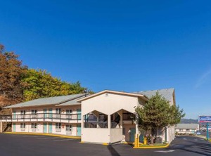 Howard Johnson | Roseburg