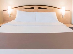 Ibis Chesterfield Centre Market Town | Chesterfield