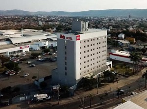 Ibis Montes Claros Shopping | Canelas
