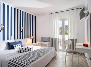 Iris Beach Hotel | Xifias