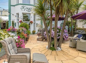Lodge | Torquay City Centre