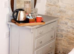 Kingston Country Courtyard | Kingston