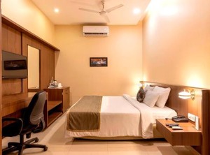 Kwality Motel Shiraz | Maharana Pratap Nagar