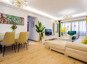 Locals Boutique Jiuzhou | Xiangzhou District