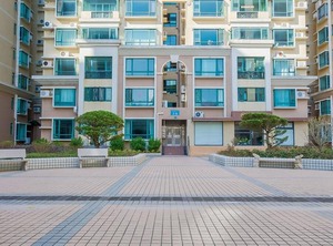 Locals Boutique Jiuzhou | Xiangzhou District