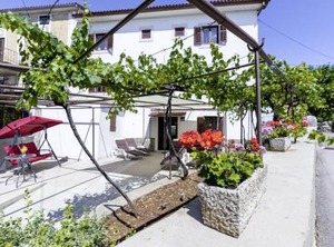 Lorenzo Klanice Haus Für Personen | Tribulje