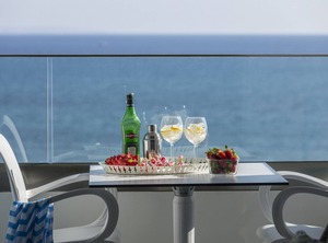 Serenity Seafront Villa | Larnaca