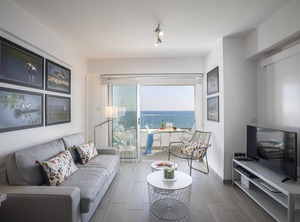 Serenity Seafront Villa | Larnaca